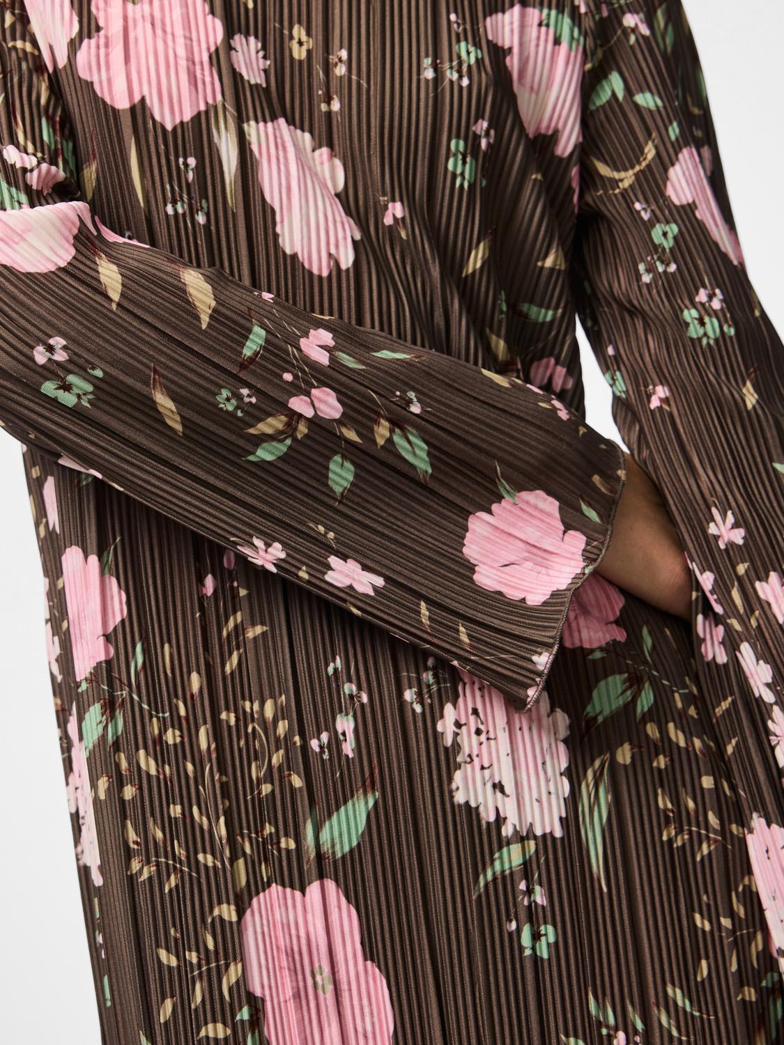 model_shot-detail